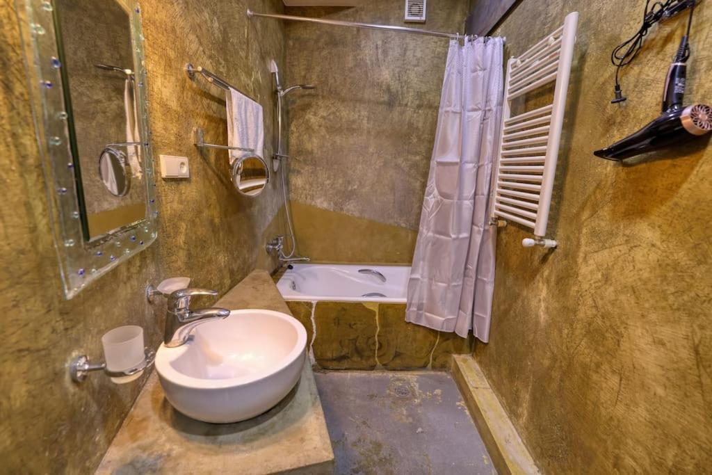 Mariko's Apartment